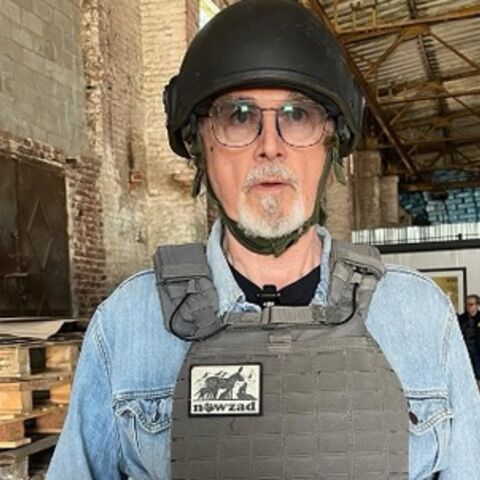 Actor Peter Egan films with Nowzad charity in Ukraine